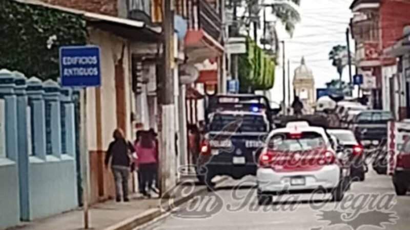 ASALTAN A PERSONA DENTRO DE BANCOMER HUATUSCO