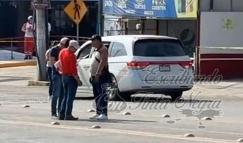 LO EJECUTAN A BORDO DE SU CAMIONETA