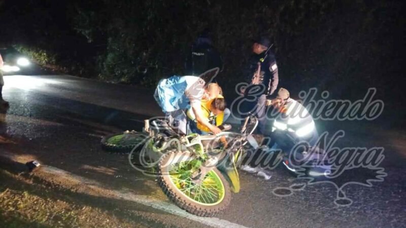 DERRAPA MOTOCICLISTA EN BARRANCA DE CHOCAMÁN