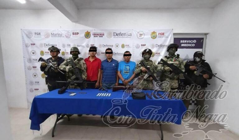 DESMANTELAN BANDA DE ROBA AUTOS Y HUACHICOL