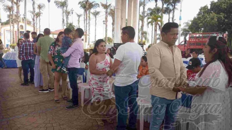 CELEBRAN BODAS COLECTIVAS EN ZENTLA