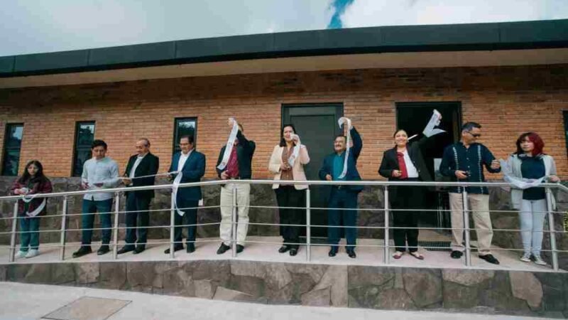 INAUGURAN UNIVERSIDAD BENITO JUÁREZ DE COSCOMATEPEC