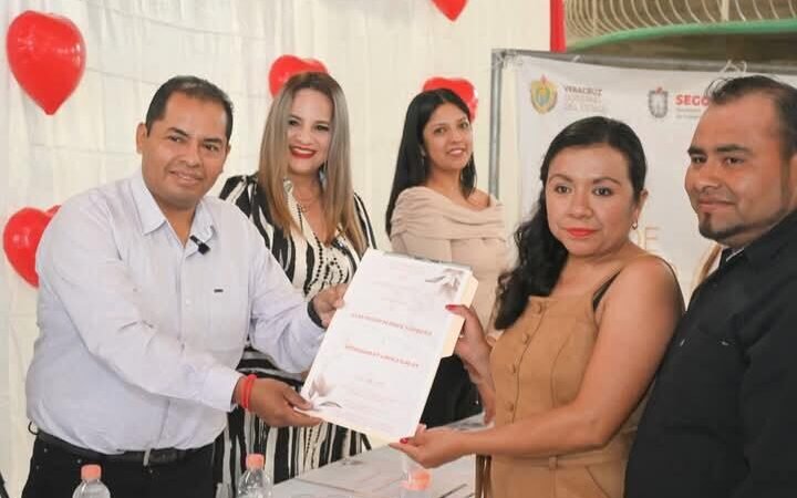 CELEBRAN AL AMOR EN TOMATLÁN