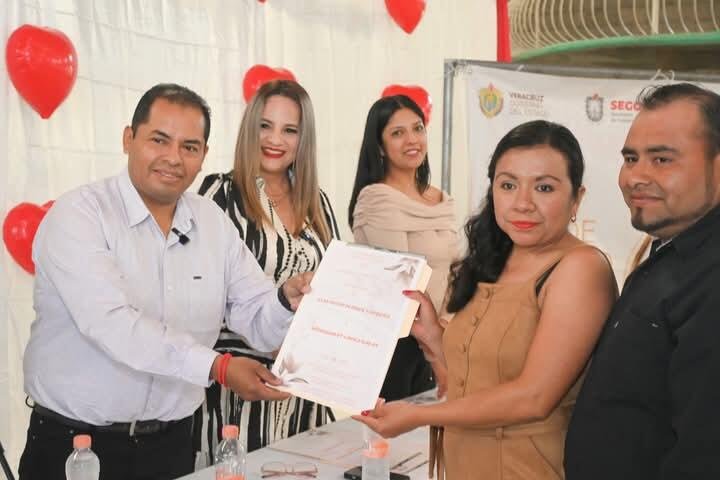 CELEBRAN AL AMOR EN TOMATLÁN