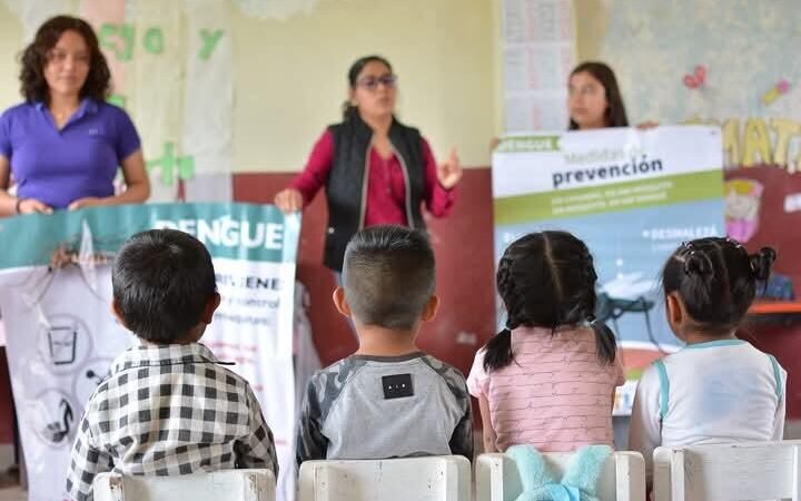 IMPARTEN PLÁTICA SOBRE PREVENCIÓN DEL DENGUE