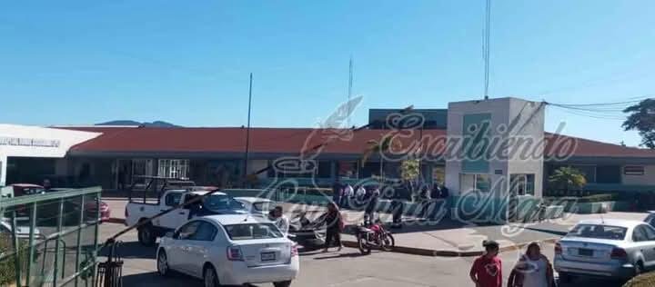 MUERE COMERCIANTE DE CALCAHUALCO TRAS VOLCADURA