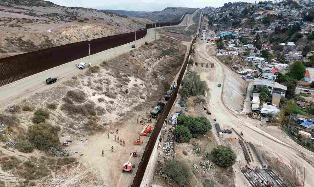MÉXICO NO PAGARÁ POR EL MURO FRONTERIZO DEL PRESIDENTE TRUMP: SHEINBAUM