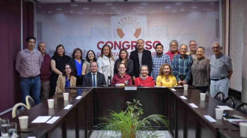 ESTRECHA CONGRESO DE VERACRUZ LAZOS DE AMISTAD CON EMBAJADA DE CUBA