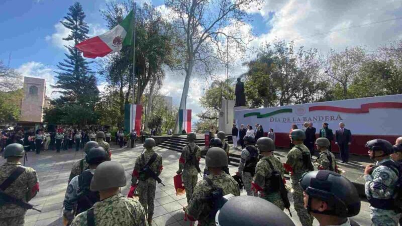 CONMEMORAN DÍA DE LA BANDERA