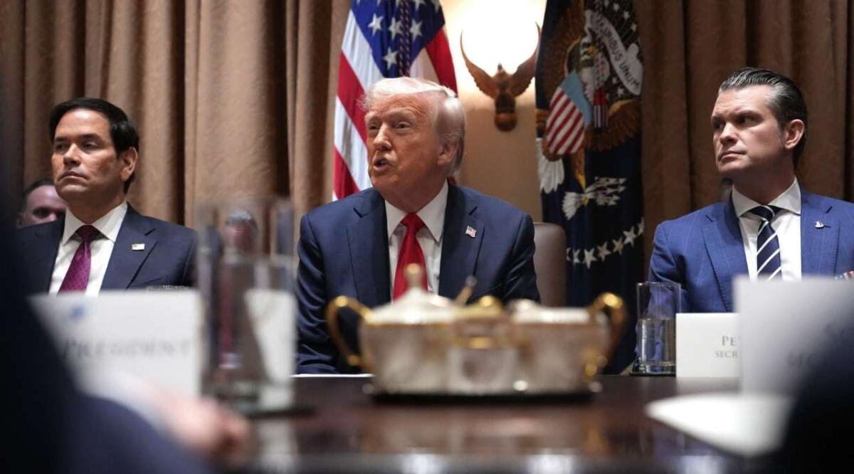 TRUMP ORDENA INVESTIGACIÓN ARANCELARIA SOBRE IMPORTACIONES DE MADERA