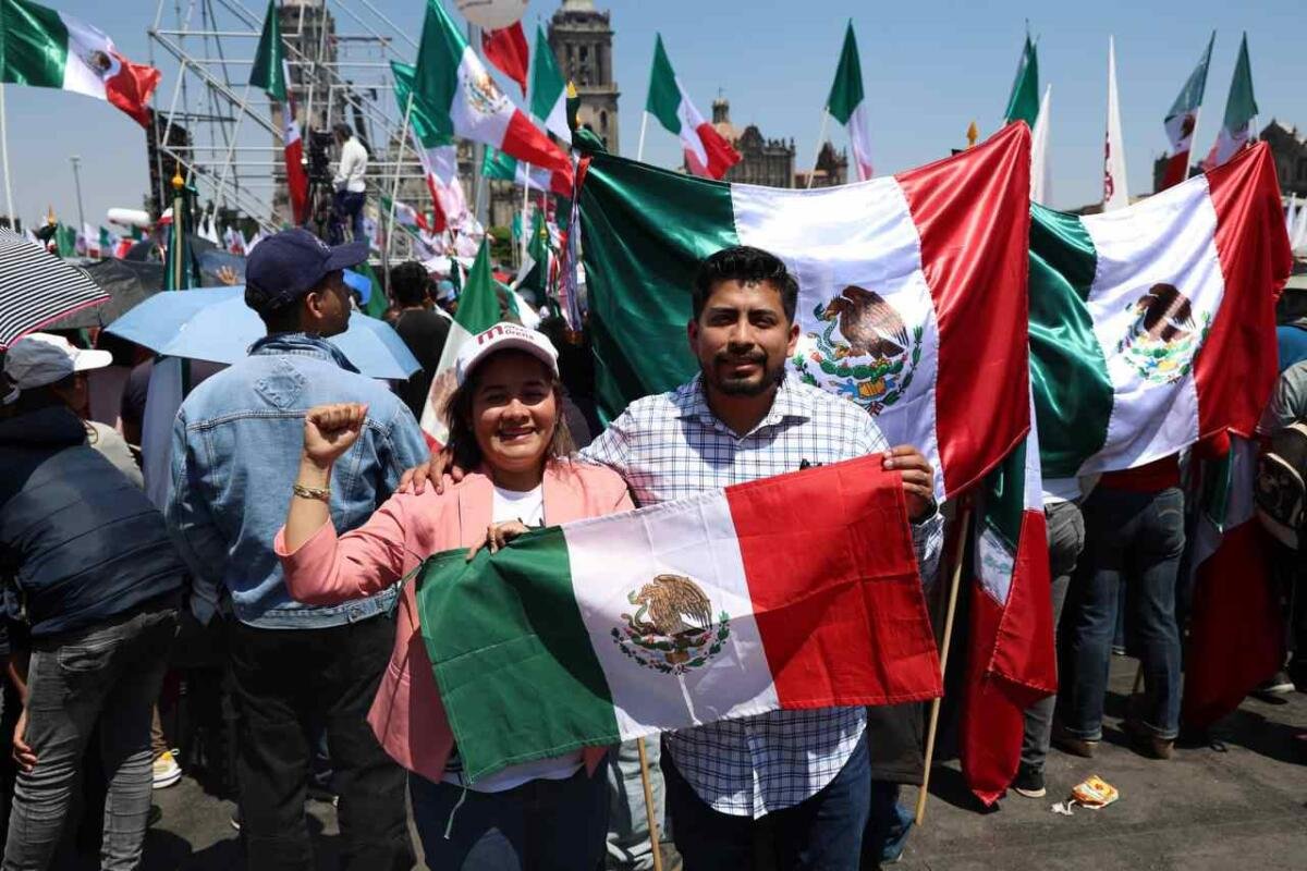 ALEJANDRO PORRAS MARÍN REAFIRMA SU COMPROMISO CON LA CUARTA TRANSFORMACIÓN EN EL ZÓCALO DE LA CIUDAD DE MÉXICO