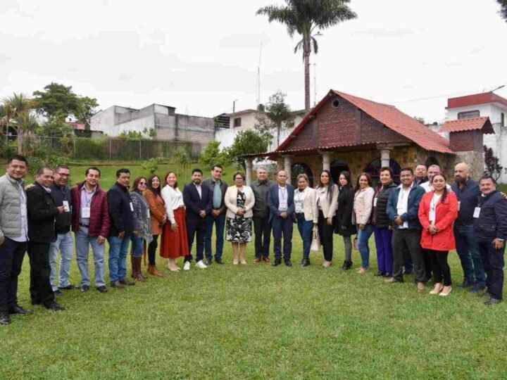 REALIZA ORFIS JORNADA DE CAPACITACIÓN EN HUATUSCO