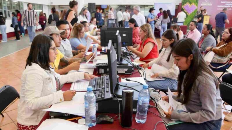 ENTREGA SEV PLAZAS A DOCENTES DE BÁSICA Y MEDIA SUPERIOR