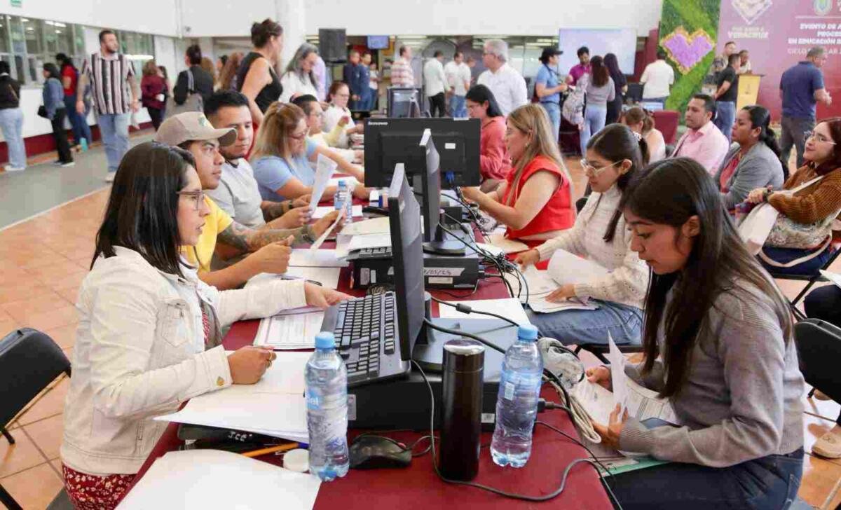 ENTREGA SEV PLAZAS A DOCENTES DE BÁSICA Y MEDIA SUPERIOR