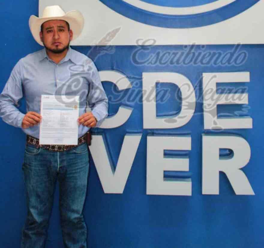 SE REGISTRA ABRAHAM FRÍAS COMO CANDIDATO DEL PAN POR CALCAHUALCO