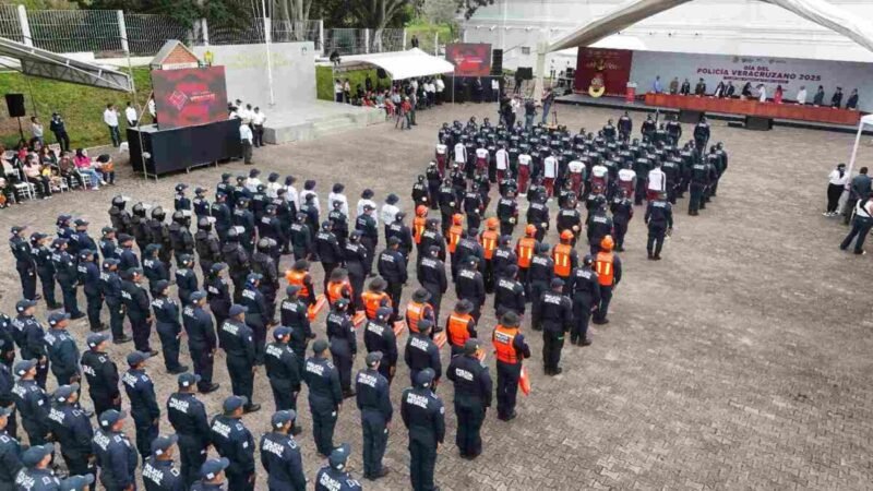 GOBERNADORA ANUNCIA PUESTA EN MARCHA DE PROGRAMA DE VIVIENDA PARA POLICÍAS