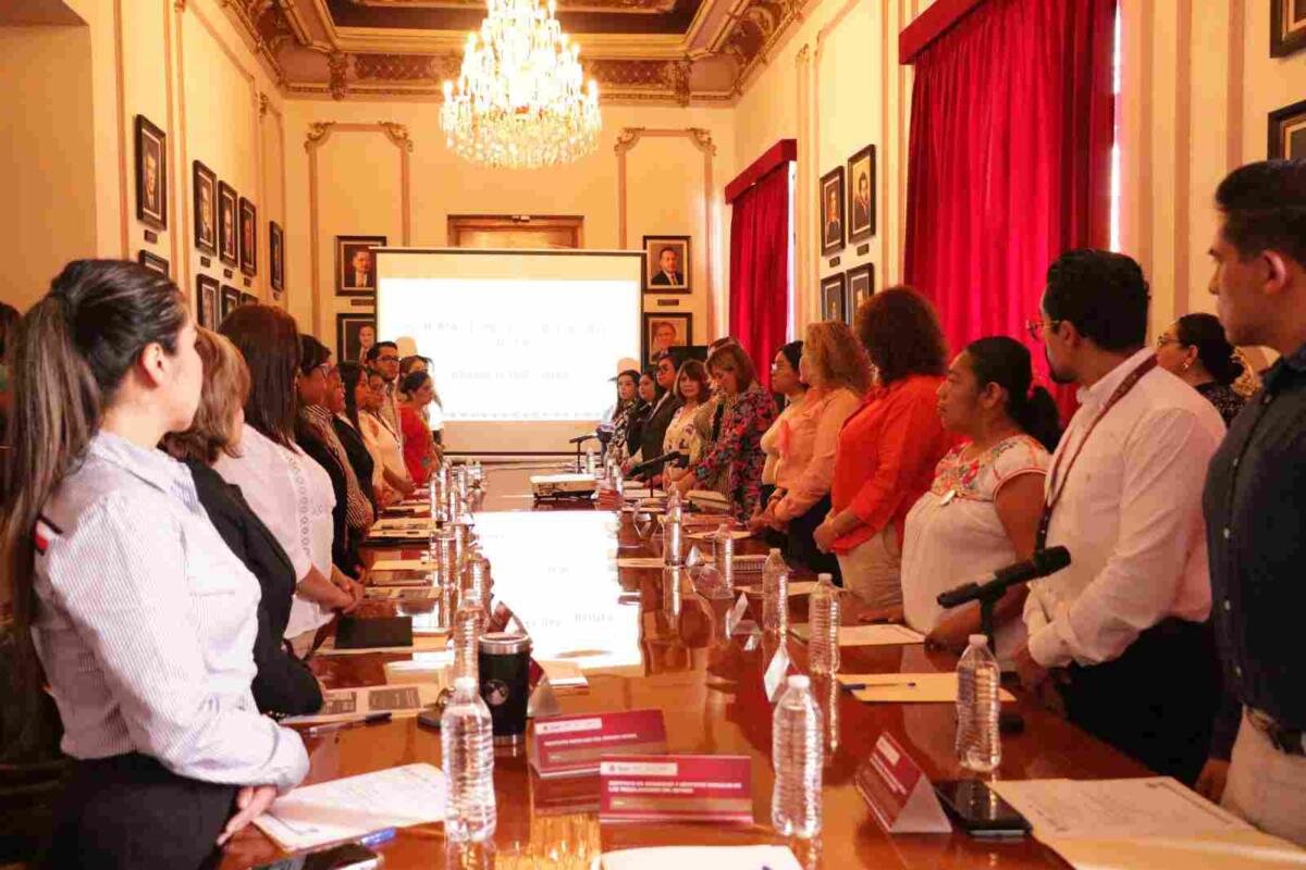 BUSCAN ERRADICAR EMBARAZOS EN ADOLESCENTES