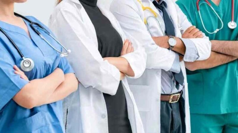 IMSS VERACRUZ SUR SOLICITA MÉDICOS ESPECIALISTAS 