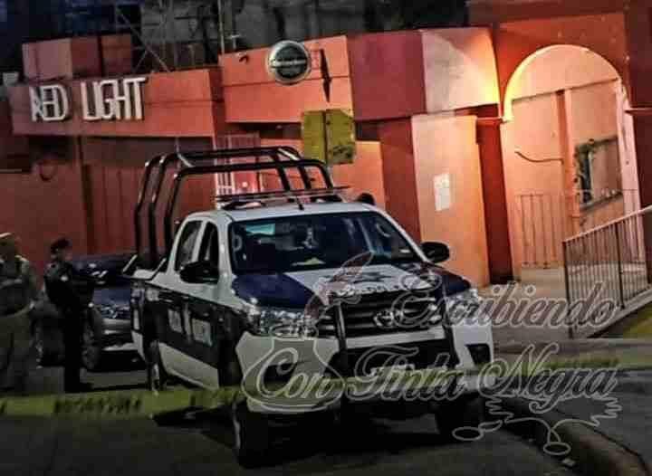 LO EJECUTAN DENTRO DE UN BAR
