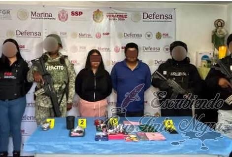 CAPTURAN A PAREJA DE NARCO MENUDISTAS