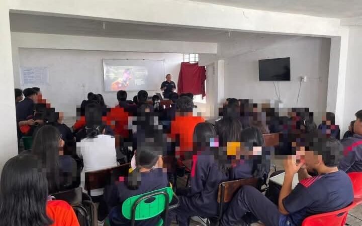 IMPARTEN PLÁTICA SOBRE ENGAÑO TELEFÓNICO Y EXTORSIÓN