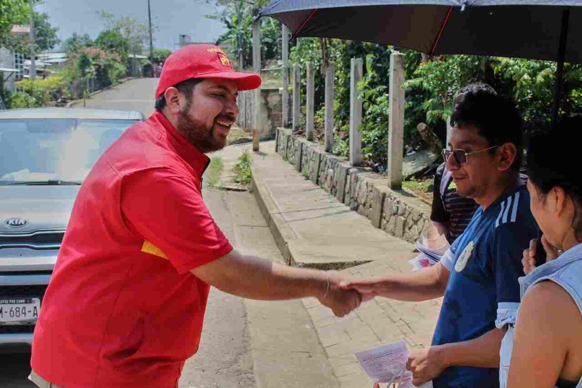 ANDRÉS HERRERA RECORRE LA COMUNIDAD DE IXCATLA