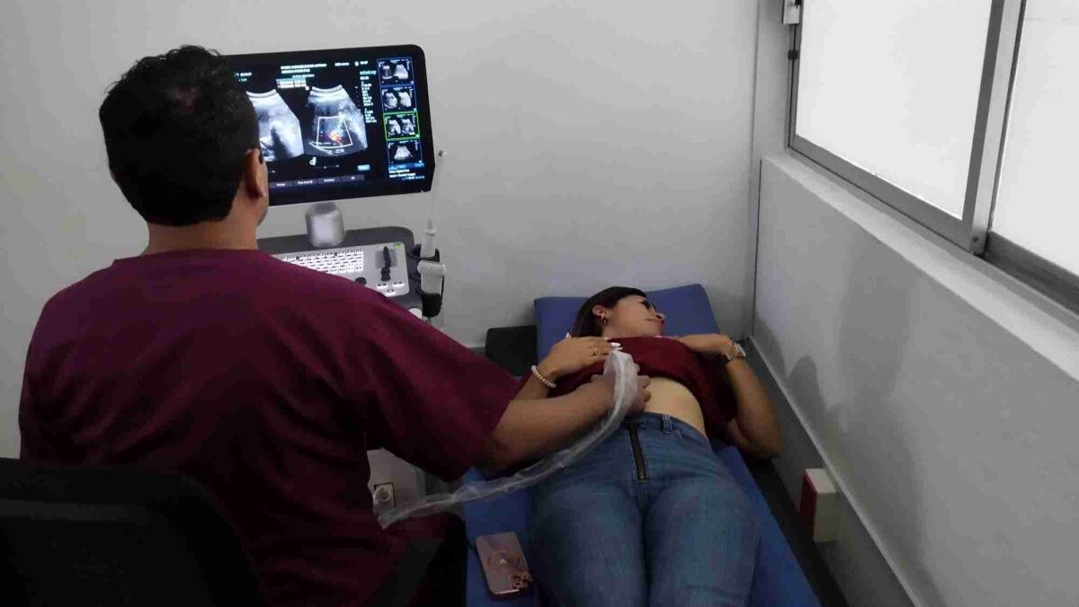 OFRECE UNIDAD MÉDICA ULTRASONIDOS A BAJO COSTO