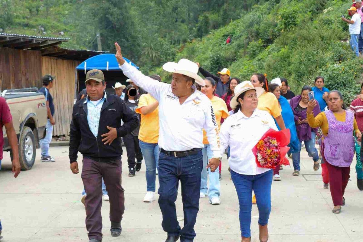 COMUNIDADES DE COSCOMATEPEC, CON ARMANDO