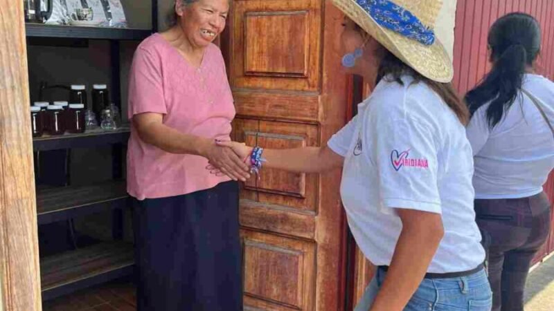 CONFIRMA VIRIDIANA BRETÓN RESPALDO DE IXHUATECOS
