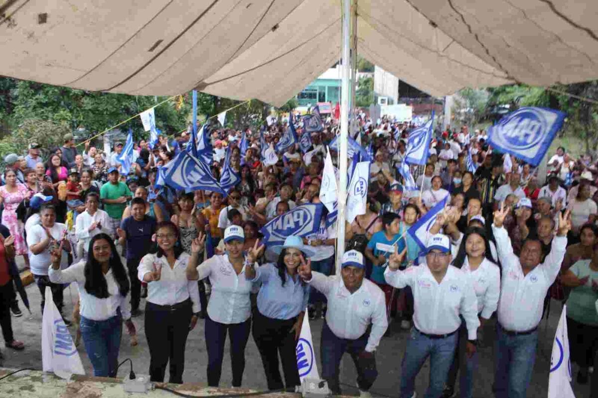 VIRIDIANA BRETÓN CIERRA FUERTE EN IXHUATLÁN