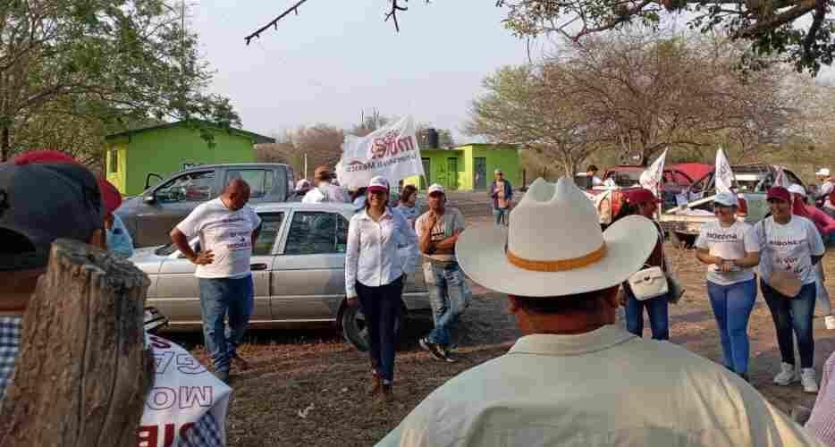 SIBONEY MORALES IMPULSARÁ APOYOS AL SECTOR GANADERO EN PASO DEL MACHO