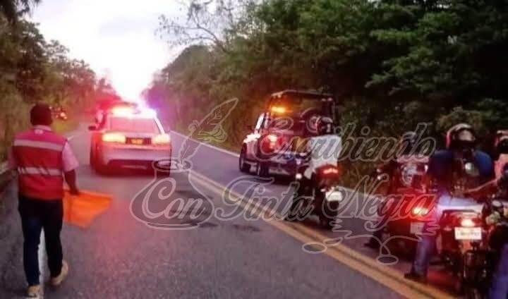 SE MATA POLICÍA ESTATAL AL DERRAPAR