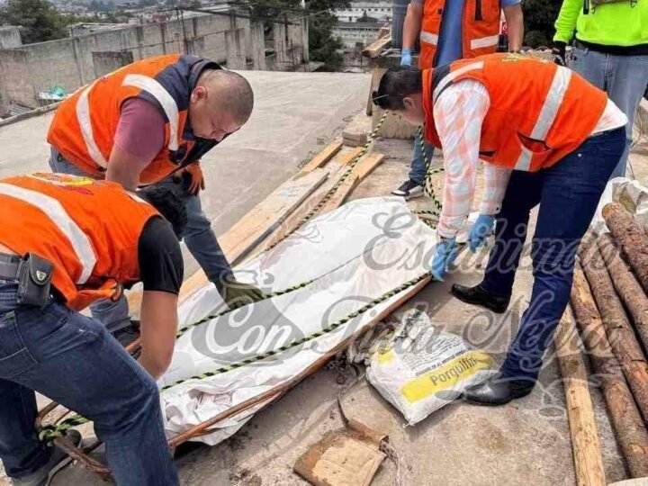 SE ELECTROCUTA ALBAÑIL Y MUERE