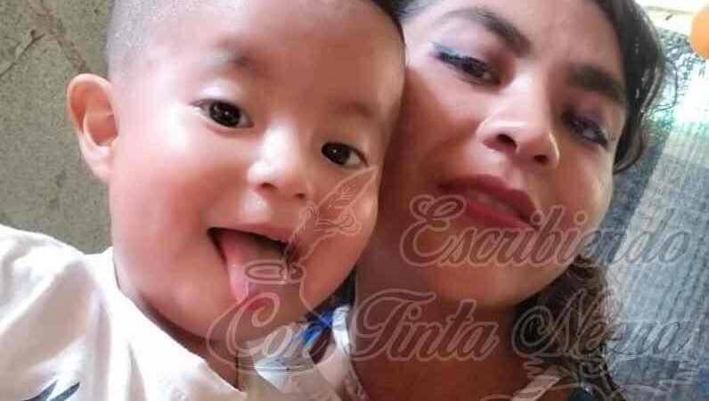 BUSCA A SU ESPOSA E HIJO