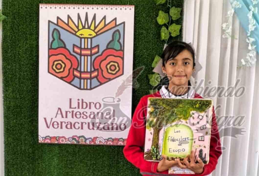 GANA ESTUDIANTE DE ALPATLÁHUAC CONCURSO DE LIBRO ARTESANAL VERACRUZANO