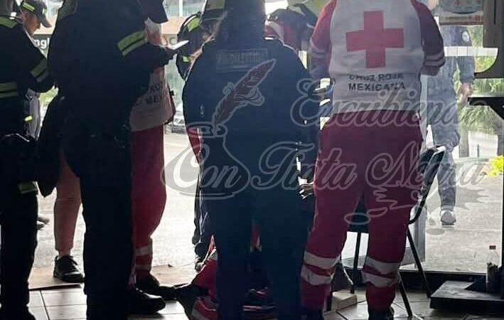 LO ASALTAN EN PLAZA ONCE; SE LLEVAN MEDIO MILLÓN