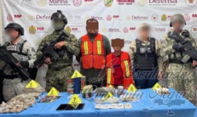 CAPTURAN A PAREJA CON DROGA EN IXHUATLÁN