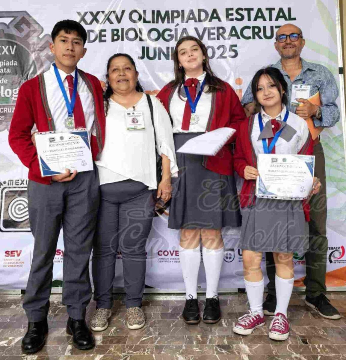 BACHILLERES HUATUSCO, PLATA EN BIOLOGÍA