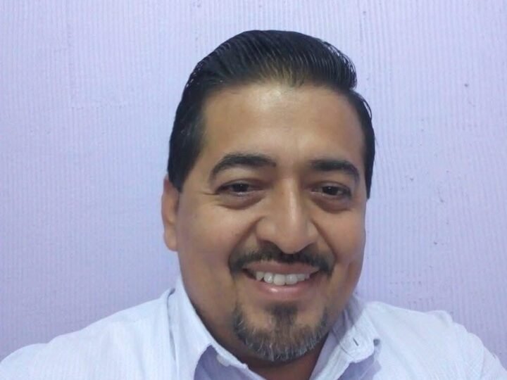PROFESOR HUATUSQUEÑO ES NOMBRADO DIRECTOR DE LA ESBAO