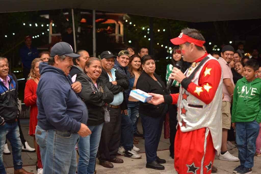 FESTEJAN DÍA DEL PADRE EN TOMATLÁN