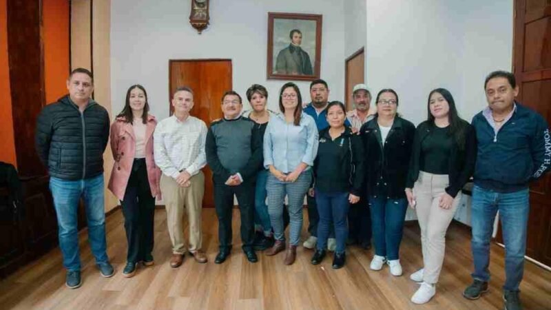 RECIBE ALCALDE DE COSCO A SECRETARIO DE TURISMO