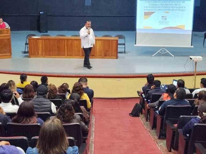 SE CAPACITAN EN HUATUSCO EN PROCESO DE ENTREGA-RECEPCIÓN