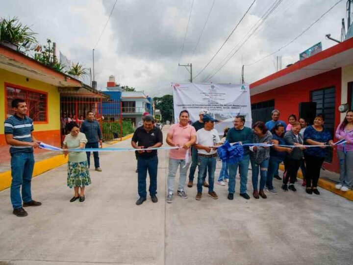 INAUGURA ALCALDE DE COSCO OBRA EN LA COLONIA CAMPESTRE