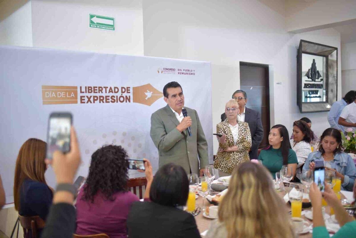 VALORA DIPUTADO ESTEBAN BAUTISTA VALOR DE PERIODISMO CRÍTICO