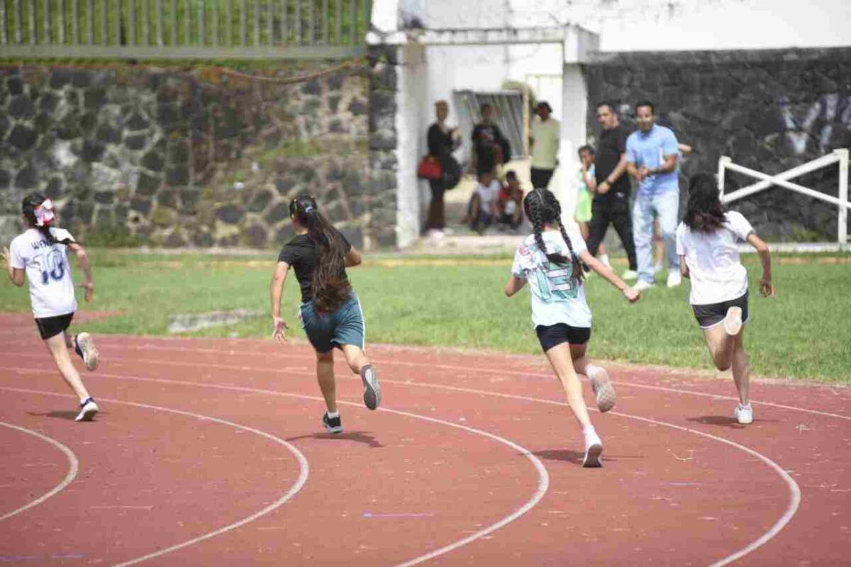 CELEBRAN JUEGOS ESCOLARES 2025