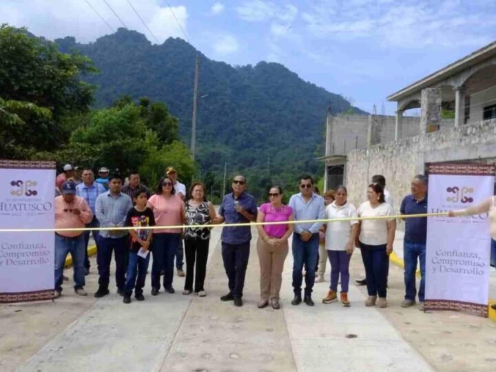 INAUGURA VENTURA DEMUNER OBRA EN TENEJAPA