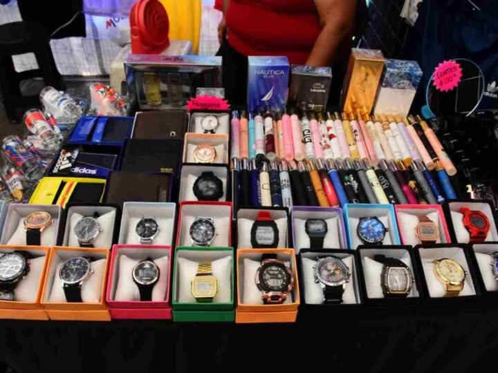 INSTALAN EXPO DÍA DEL PADRE