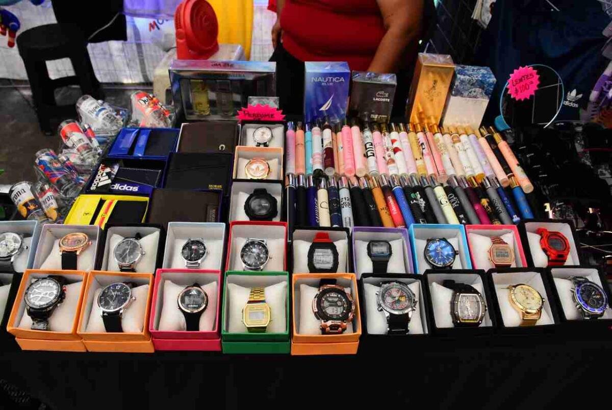INSTALAN EXPO DÍA DEL PADRE