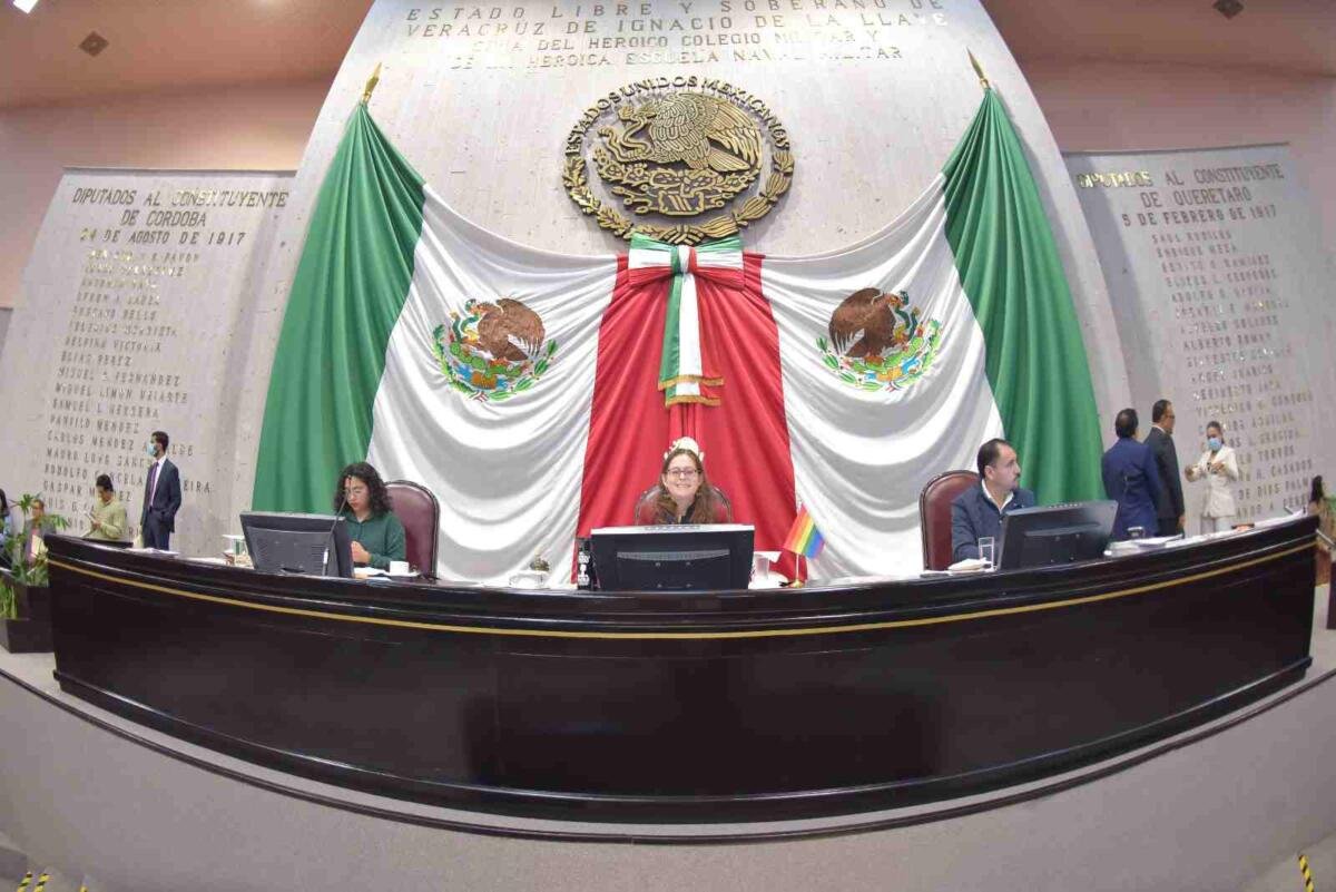 RECIBE CONGRESO DE VERACRUZ INICIATIVA DE LA GOBERNADORA EN MATERIA DE TRANSPARENCIA