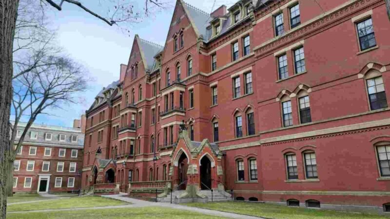 DONALD TRUMP ANUNCIA “POSIBLE” ACUERDO CON HARVARD